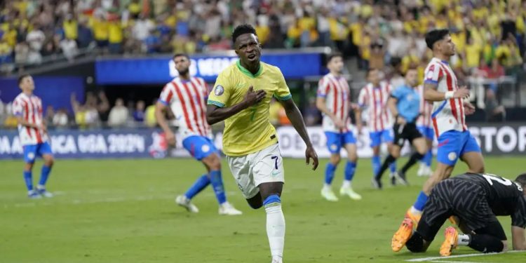 Vinicius Júnior brilha e Brasil derrota Paraguai na Copa América