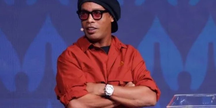 Ronaldinho Gaúcho volta a criticar Seleção e diz: ‘Uma vergonha’