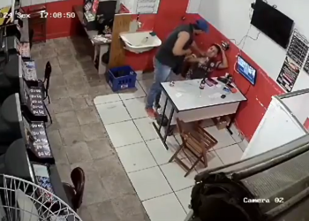 A Polícia Civil procura pelo policial penal Willian Lopes dos Santos, de 42 anos, suspeito de matar o. Jovem morto