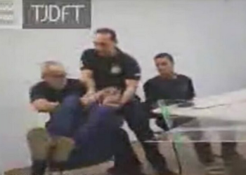 Um jovem de 21 anos protagonizou um momento de grande tumulto ao ter sua prisão em flagrante convertida. Réu se