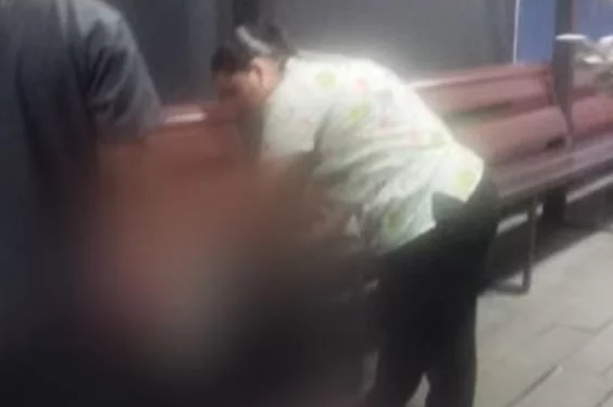 Uma moradora em situação de rua, identificada como Marinês, foi morta a pauladas, nesta segunda-feira (8). Moradora em