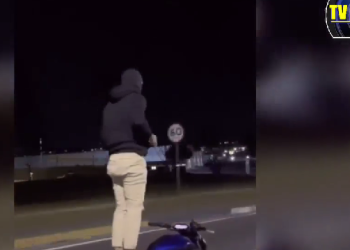 VEJA: AMOSTRADINHO faz manobra perigosa em moto