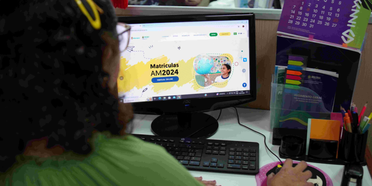 As matrículas de novos alunos para o segundo semestre da Educação de Jovens e Adultos (EJA) iniciam nesta. EJA: