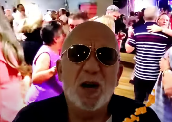 Beto de Paula canta um remix Brega Light pra curtir dançando