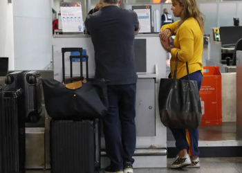 O Ministério de Portos e Aeroportos lançou nesta quarta-feira (24) a primeira fase do programa Voa. Aposentados