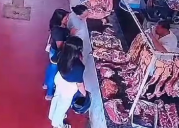 A adolescente de 15 anos esfaqueada pela madrasta na cidade de Iguatu, no interior do Ceará, após questionar. Vídeo