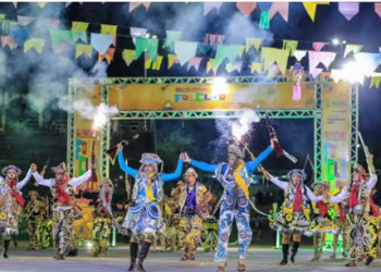 Seis bumbás de Manaus disputam Festival Folclórico do Amazonas