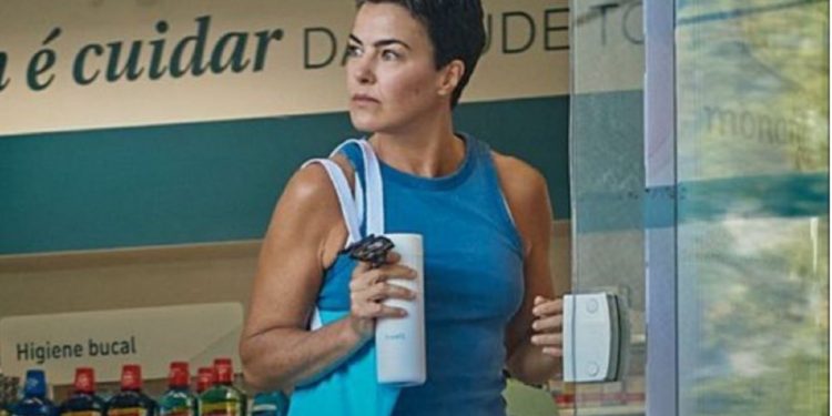 Afastada da TV há 15 anos, a atriz Ana Paula Arósio fez uma rara aparição pública na segunda-feira (29/7). Ana Paula