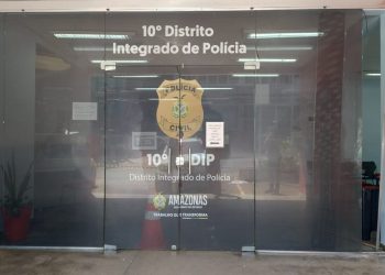 Na cara e na coragem, criminosos invadiram o 10º Distrito Integrado de Polícia (DIP), e roubaram vários. Delegacia no