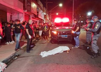 Cleicimar Medeiros dos Santos, 38, morreu atropelada por um carro, na noite desta terça-feira (9), na. Mulher morre