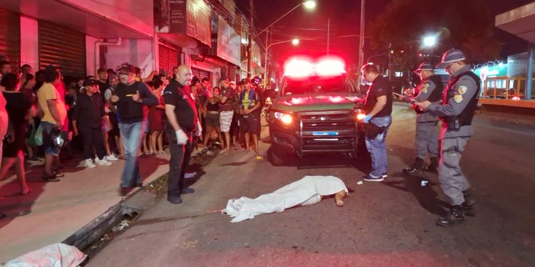 Cleicimar Medeiros dos Santos, 38, morreu atropelada por um carro, na noite desta terça-feira (9), na. Mulher morre
