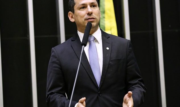 Marcelo Ramos cogita se armar de arco e flecha para chegar à vitória