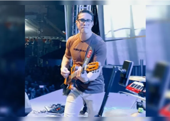 O cantor Ayres Sasaki, 35, morreu na noite de ontem ao levar um choque depois de descarga elétrica quando. Cantor morre