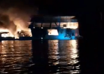 O Corpo de Bombeiros Militar do Amazonas (CBMA) confirmou a morte de três passageiros que estavam na. Sobe para