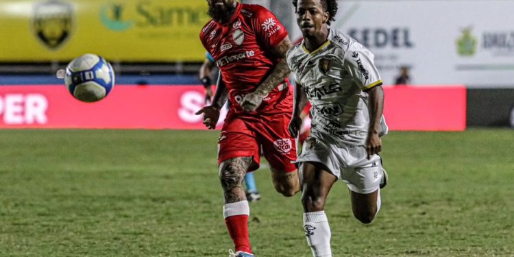 De virada, Vila Nova supera Amazonas e alcança a terceira colocação da Série B