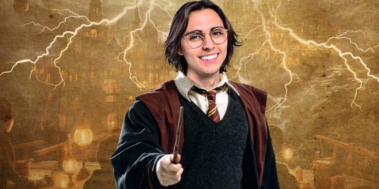 AMOM MANDEL: O ‘Menino Bruxo’ que mete medo