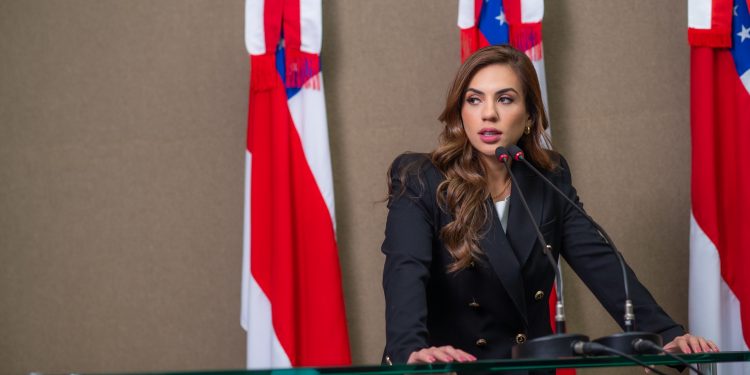 Débora Menezes propõe critério do s3xo biológico para testes físicos em concursos públicos