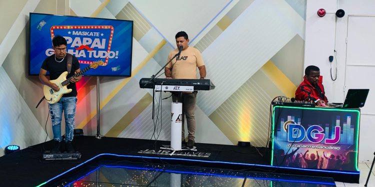 Jair Alves ‘A fera do Beiradão’, no “Papai Ganha Tudo”