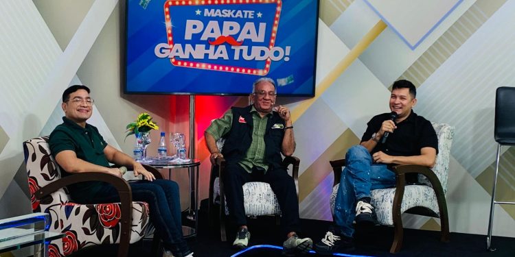 Entrevista, pix e presentões no ‘Papai Ganha Tudo’