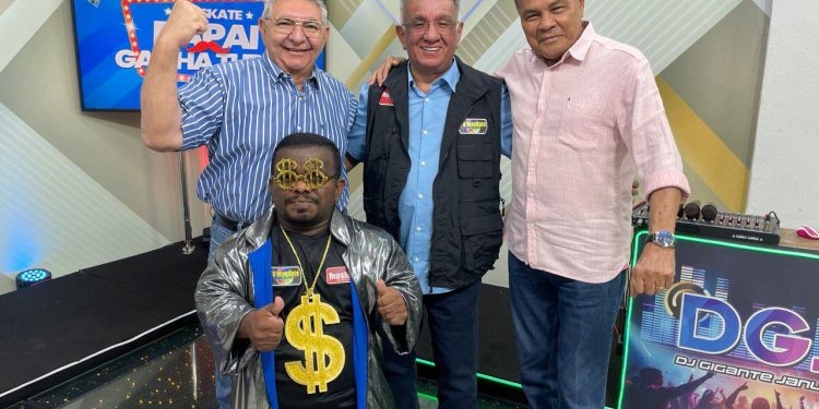 SEXTOU!!! Com amigos e primos no palco do Maskate