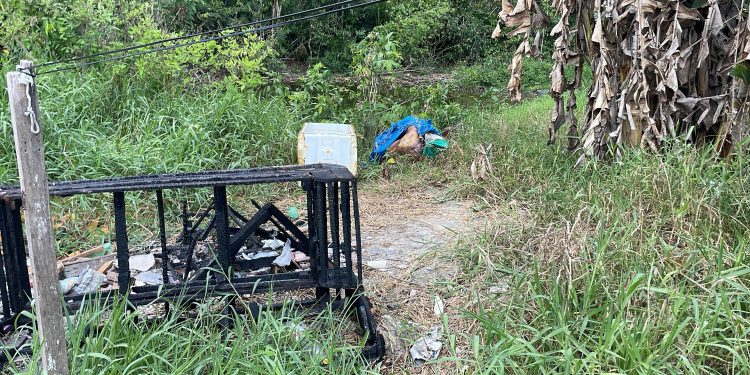 IMAGENS FORTES: Dentro de geladeira, corpo é encontrado no bairro Santa Etelvina, em Manaus