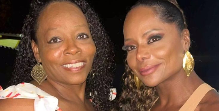 Irmã gêmea de Adriana Bombom é encontrada morta dentro de casa