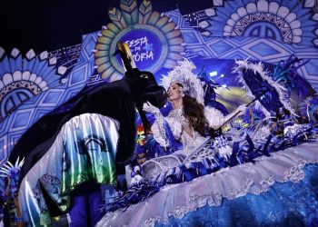 Em noite de celebração histórica no sambódromo de Manaus, o Boi Caprichoso comemorou seu tricampeonato. Boi Caprichoso