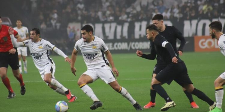 Criciúma perde de virada para o Corinthians pela Série A
