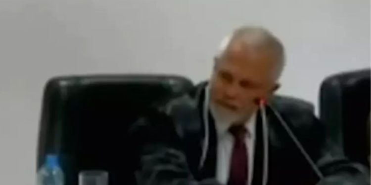 Desembargador é afastado após dizer que ‘mulheres estão loucas atrás dos homens’