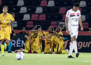 Amazonas vence o Botafogo fora de casa e respira na luta contra o rebaixamento