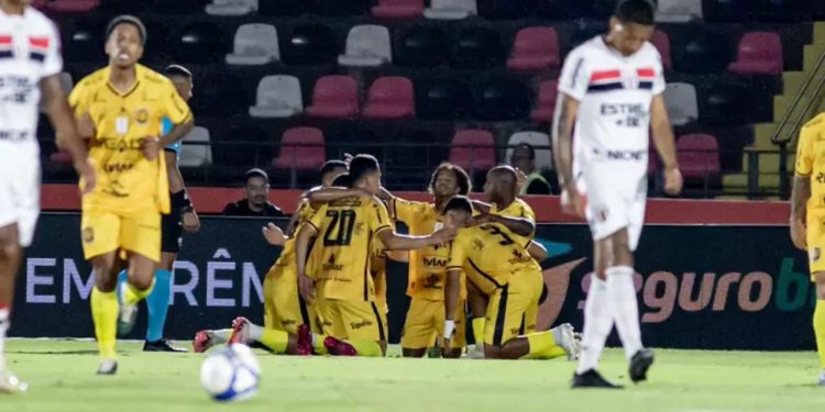 Amazonas vence o Botafogo fora de casa e respira na luta contra o rebaixamento