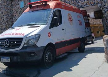 Idoso ‘taradão’ passa mal em motel após levar novinhas para curtir em Manaus