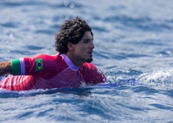 Gabriel Medina ganha medalha de bronze nas Olímpiadas de Paris