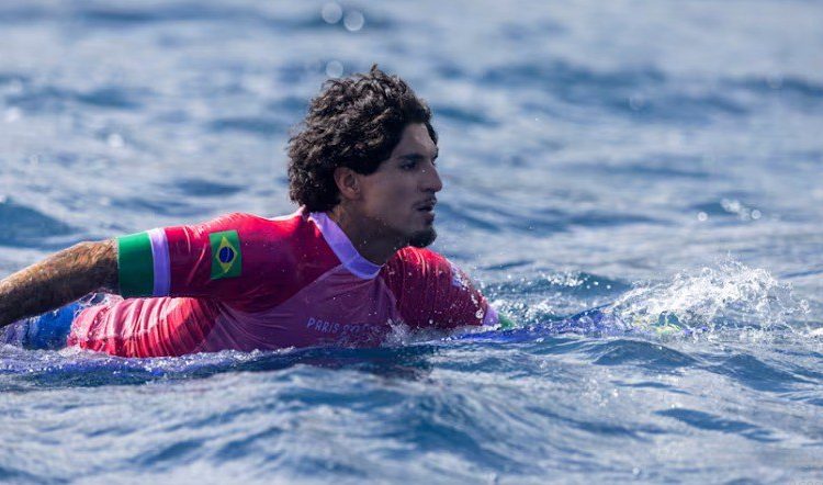 Gabriel Medina ganha medalha de bronze nas Olímpiadas de Paris