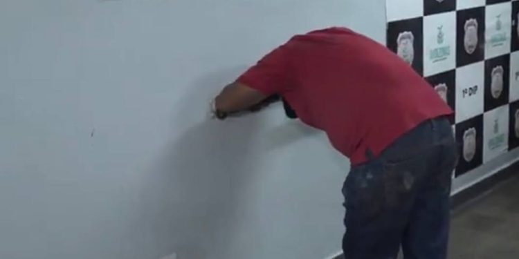 Passageiro liga para a polícia e impede assalto na linha 640 em Manaus; suspeito foi preso