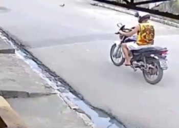 VEJA momento que estudante implora para bandido não assalta-la; ‘Por favor, eu tenho prova!’