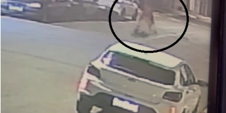 Uma mulher grávida de sete meses foi estuprada no meio da rua na manhã de domingo (4/8) no Jardim. Grávida de