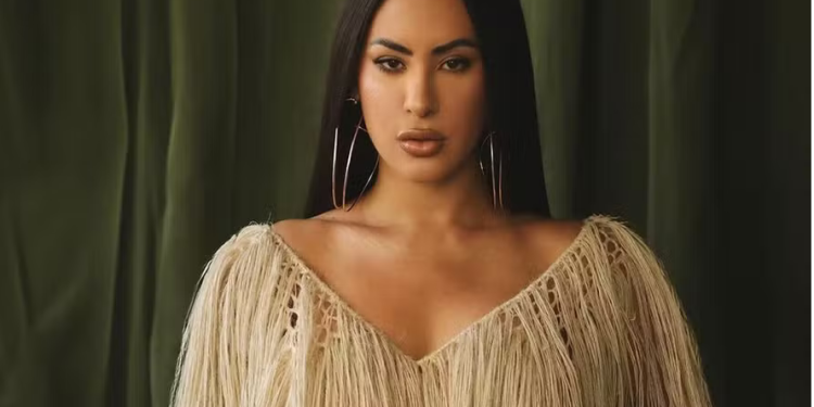 Manaus, capital do Amazonas, voltou a ser encoberta por uma densa camada de fumaça, resultado das, Isabelle