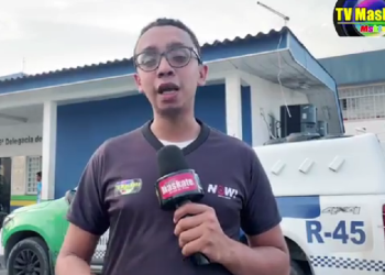 Dupla é presa com arma e droga; eles são suspeitos de executar jovem enquanto trabalhava