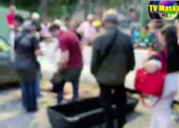 VEJA a remoção do corpo de homem que morreu misteriosamente no Centro