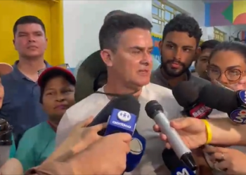 Prefeito David Almeida vai à comunidade do Baixo Rio Negro