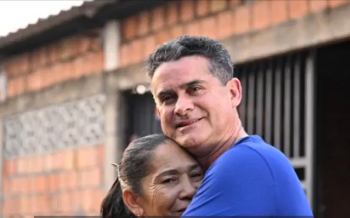 A partir desta sexta (30/8), David Almeida chega nas casas pelo Rádio e TV