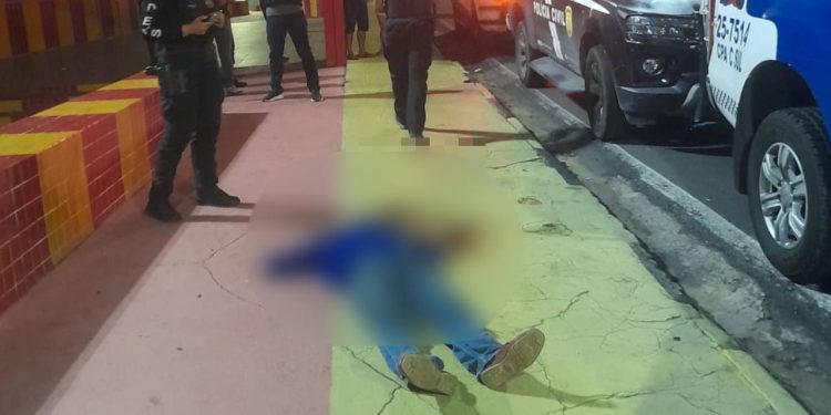 Justiceiro executa assaltante armado no Parque 10 em Manaus