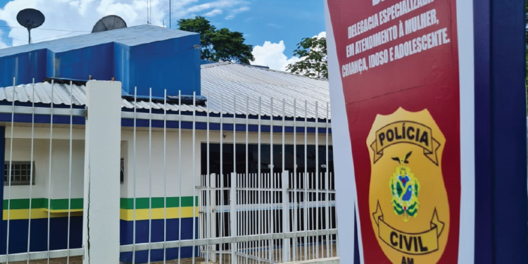 Um homem de 32 anos foi preso em flagrante na sexta-feira (9), por estuprar uma adolescente de 14 anos no. Homem