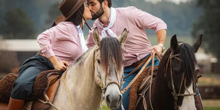 Isabelle Nogueira já levou o namorado Matteus Amaral para conhecer sua cidade natal e agora foi a vez da. Matteus