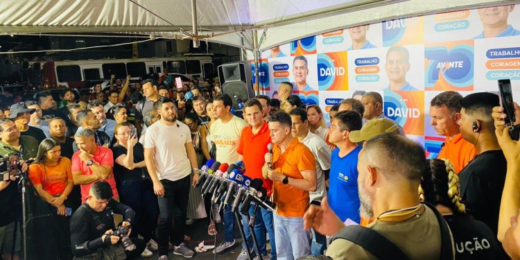 Com legado de obras e avanços históricos nos serviços públicos, chapa à reeleição de David Almeida e Renato Junior é oficializada