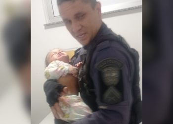 Policiais salvam vida de criança após perder sinais vitais em Manaus