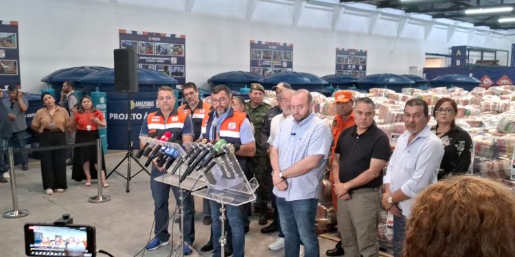 Cestas básicas, caixas d’água e novos purificadores do projeto ‘Água Boa’ estão entre os itens de primeira necessidade - Foto: Suzana Martins/TV Maskate