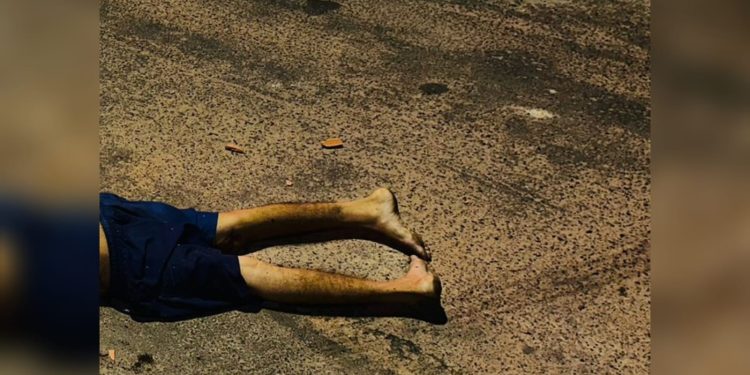 CENA IMPACTANTE – Vítima tem cabeça esmagada com pedradas e pauladas em Manaus