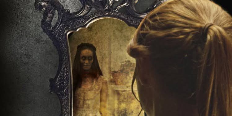 A tentação de Carla e a maldição do espelho